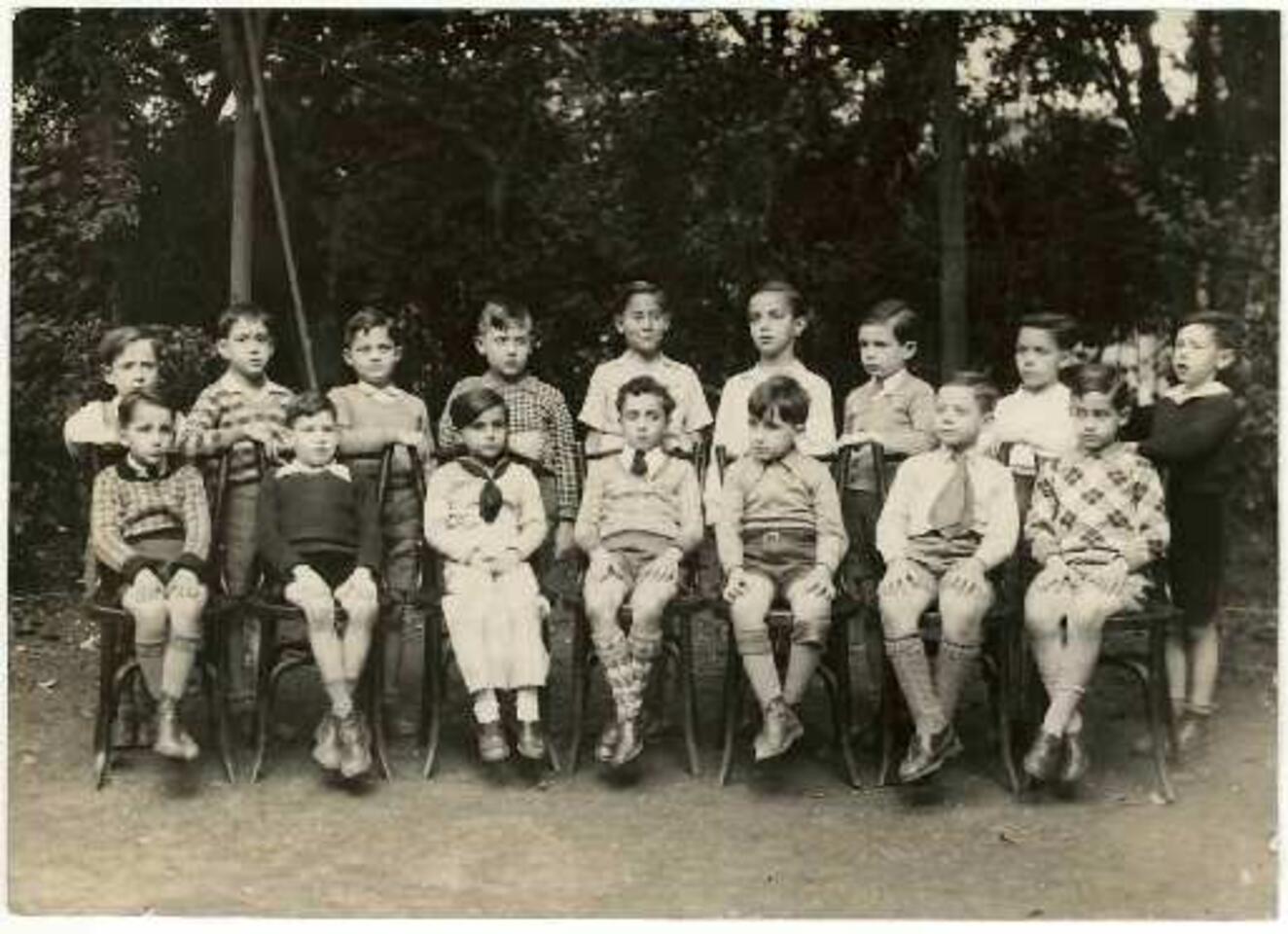 Fotograf&iacute;as de promoci&oacute;n escolares de Luis Valls-Taberner [Documento]
